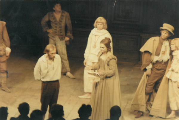 Photograph of a performance of Twelfth Night in Middle Temple Hall by the Oxford and Cambridge Shakespeare Company, 1970 (MT/19/PHO/2/7/5)