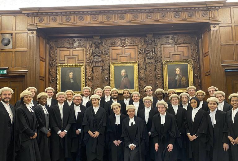 34 Callees at evening Call To The Bar